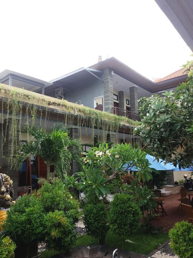 Oyo Flagship 91237 Ratu Guest House Kedunganan ภายนอก รูปภาพ