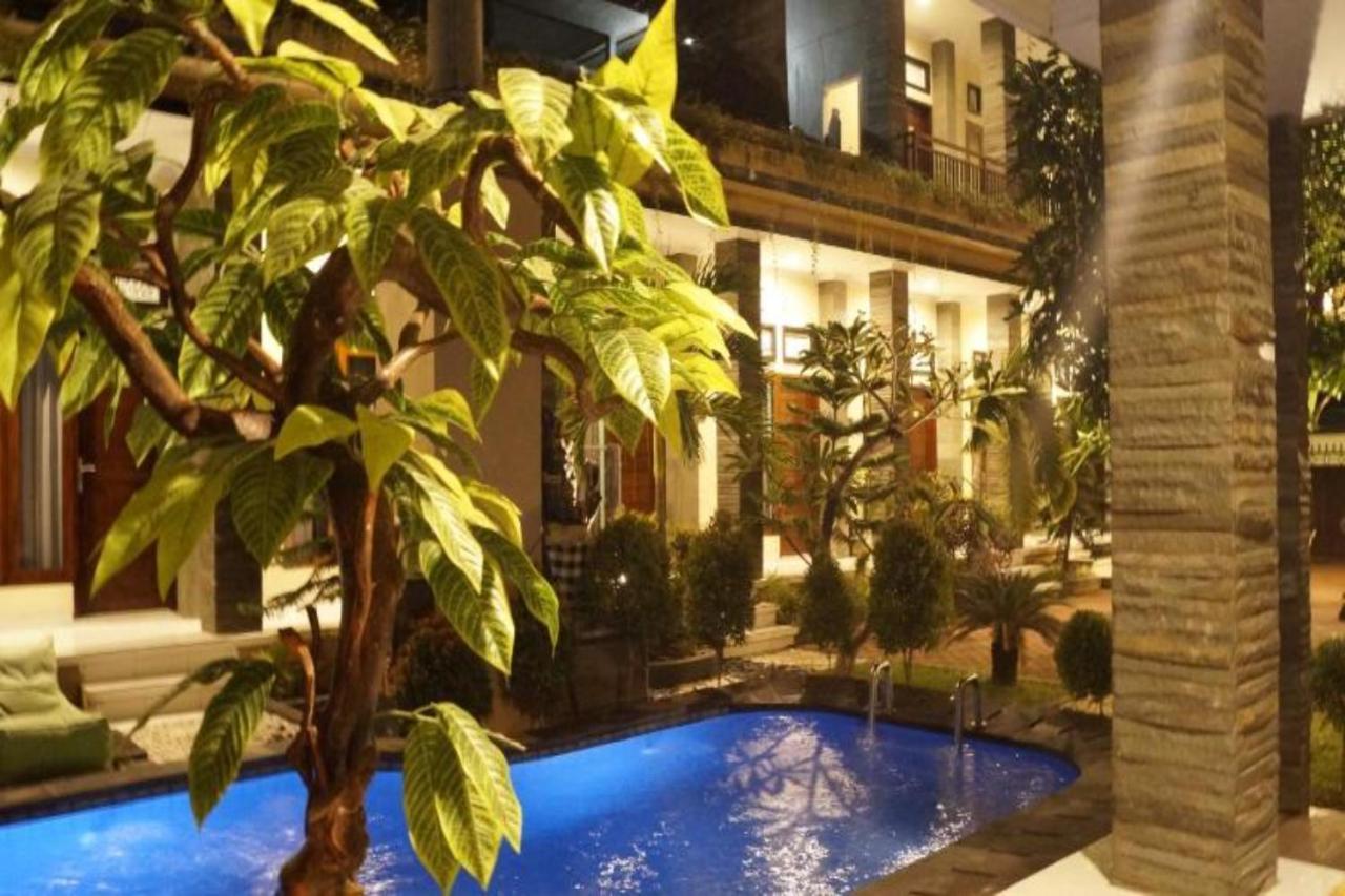 Oyo Flagship 91237 Ratu Guest House Kedunganan ภายนอก รูปภาพ