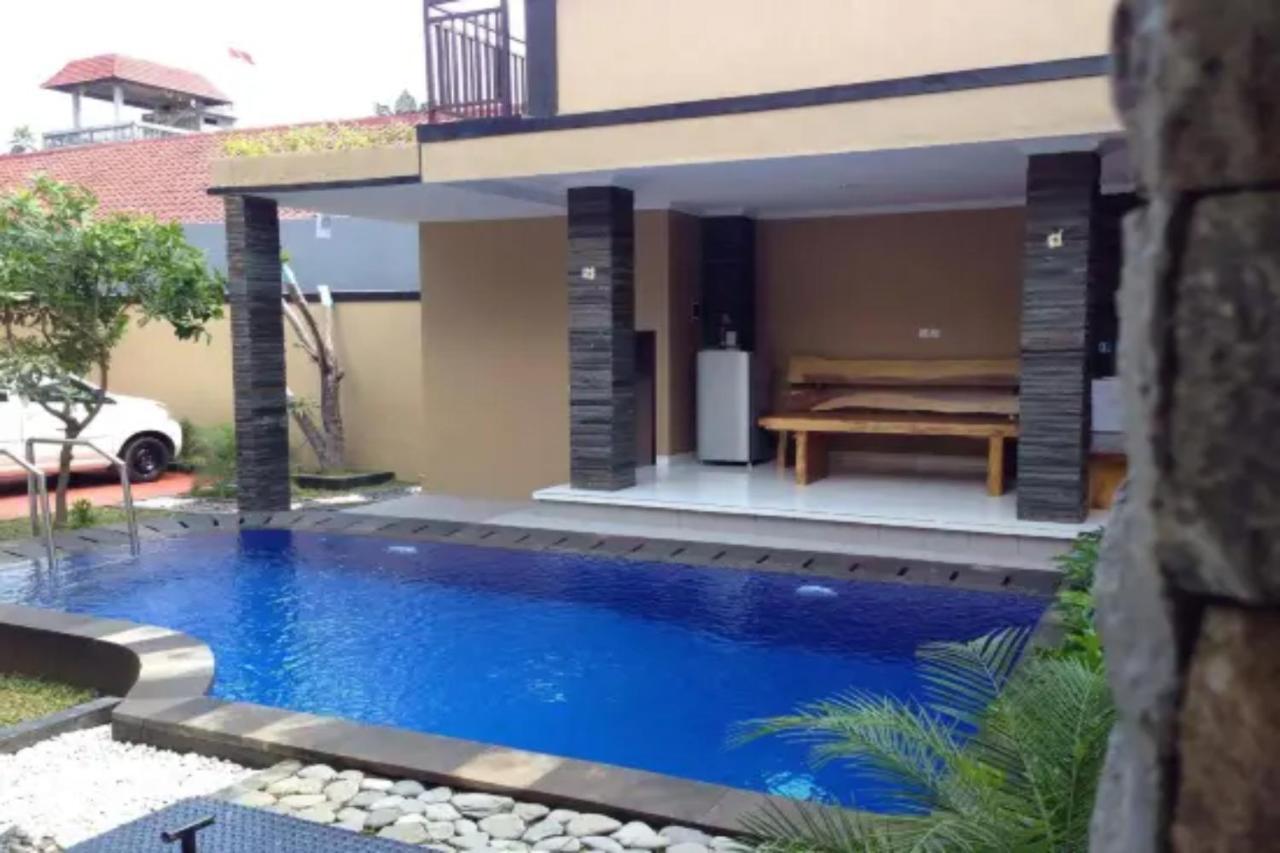 Oyo Flagship 91237 Ratu Guest House Kedunganan ภายนอก รูปภาพ