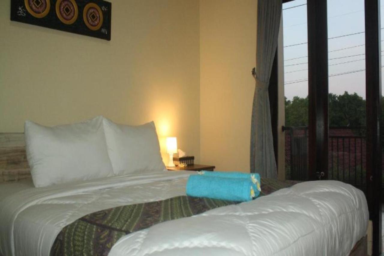 Oyo Flagship 91237 Ratu Guest House Kedunganan ภายนอก รูปภาพ