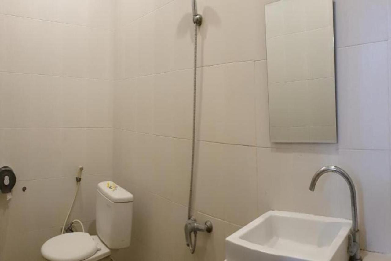 Oyo Flagship 91237 Ratu Guest House Kedunganan ภายนอก รูปภาพ